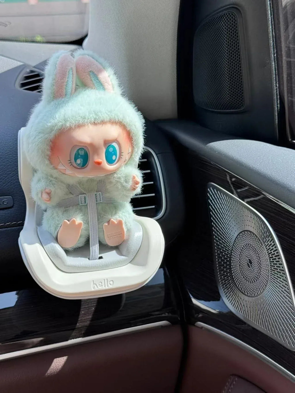 15-17cm doll Seat  3.0 Labubu car seat safety Seat Cute Doll Air Outlet high-grade Car Interior Decoration car seat